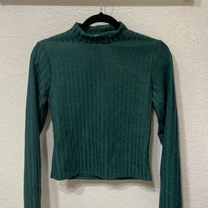 Green turtle neck long sleeve